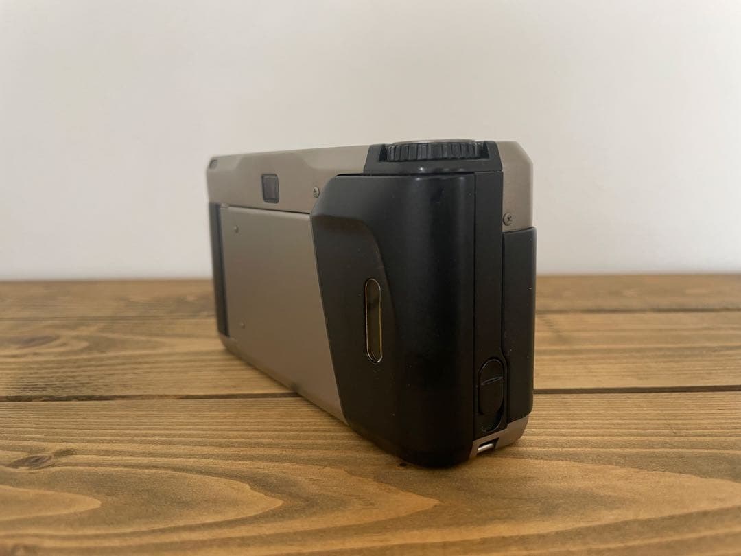 【良品】CONTAX T2 チタンシルバー フィルムカメラ