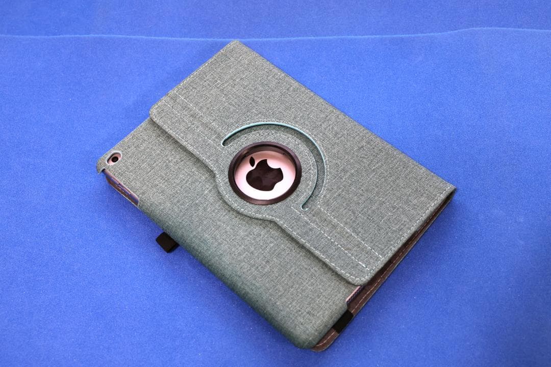 Apple iPad 第5世代 Wifiモデル 32GB ケース付き