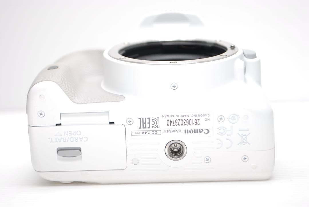 ⭐︎キャノン kiss X7⭐︎ホワイトカラー 美品 初心者おすすめ一眼レフ