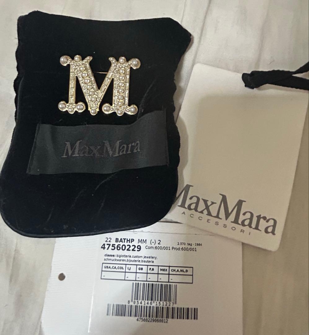 MaxMara ゴールド M字型ブローチ　パール　クリスタル