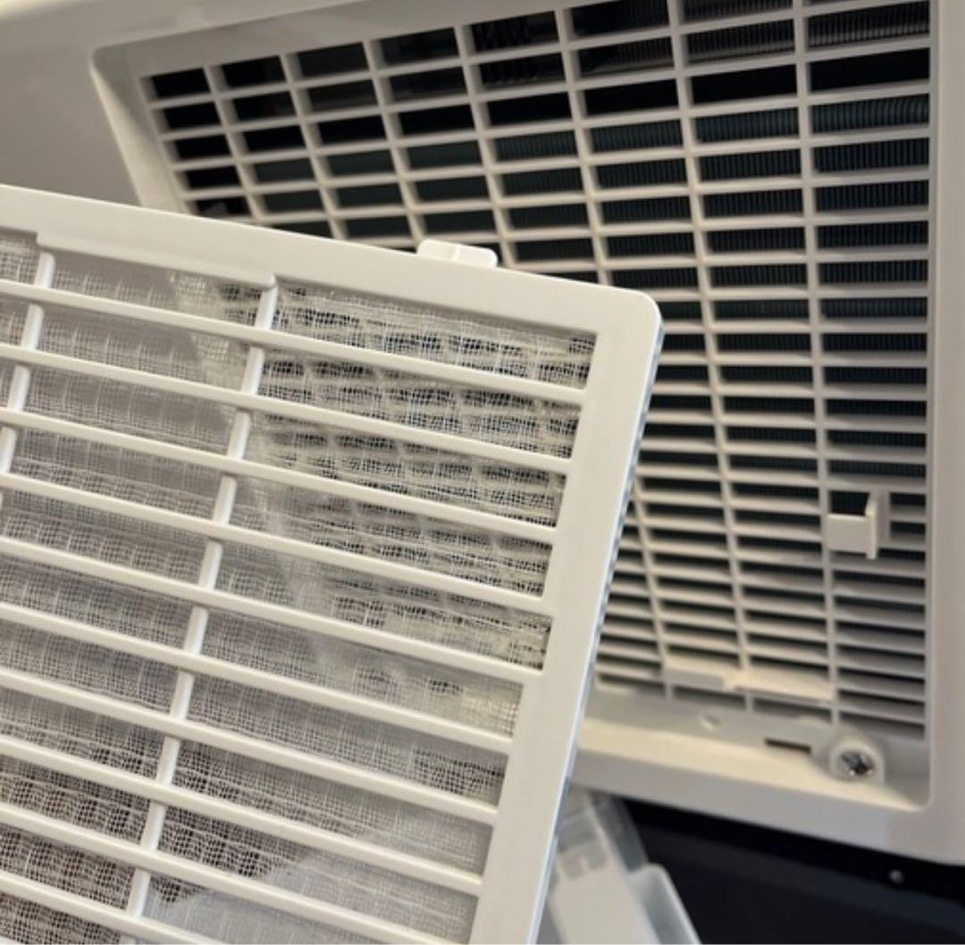 値下げコロナ　衣類乾燥除湿機　CD-S6322　2022年製　コンプレッサー方式