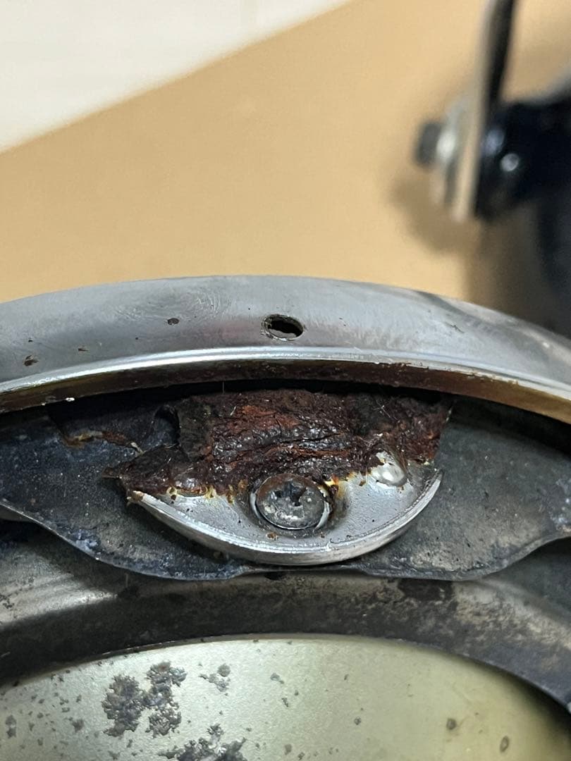 ヤマハ SR400 純正ヘッドライト、ステー