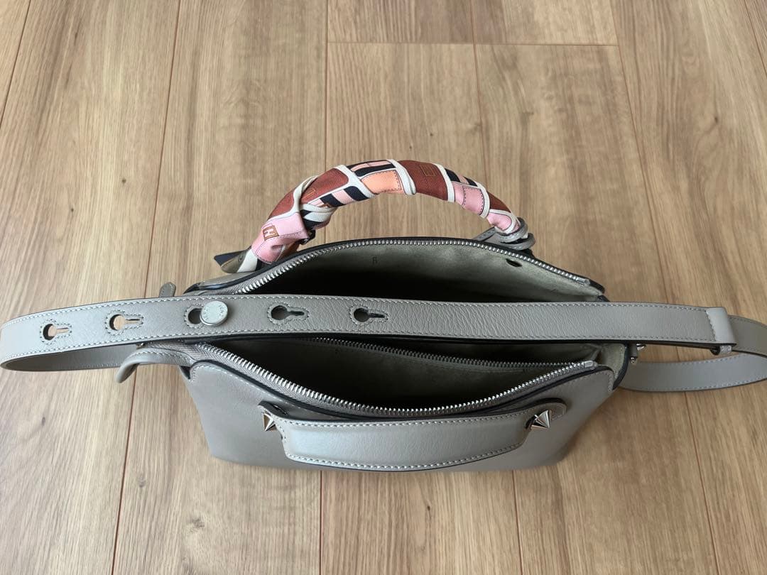 【極美品】FENDI バイザウェイ　ラッピー　スカーフ