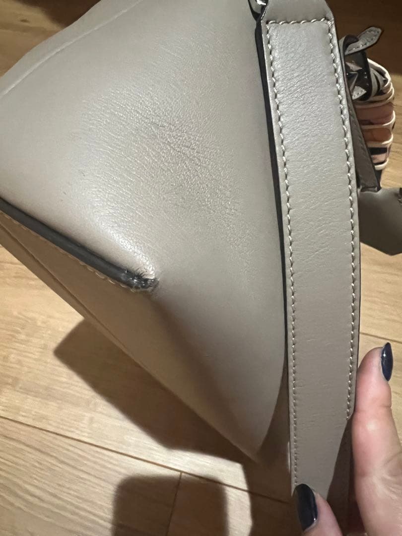 【極美品】FENDI バイザウェイ　ラッピー　スカーフ