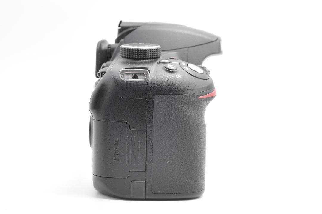 ✨美品 箱付✨Nikon D3200 ボディ デジタル一眼レフカメラ