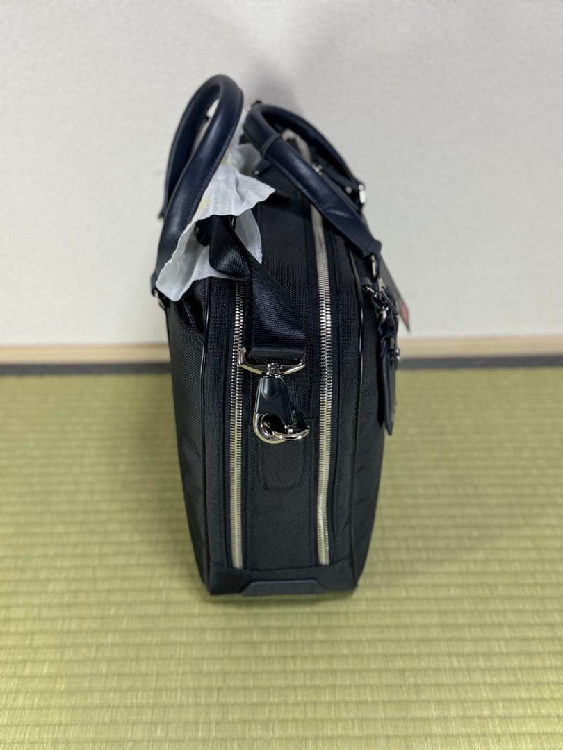 新品 TUMI Jarvis デラックス・ラックトップ・ブリーフ