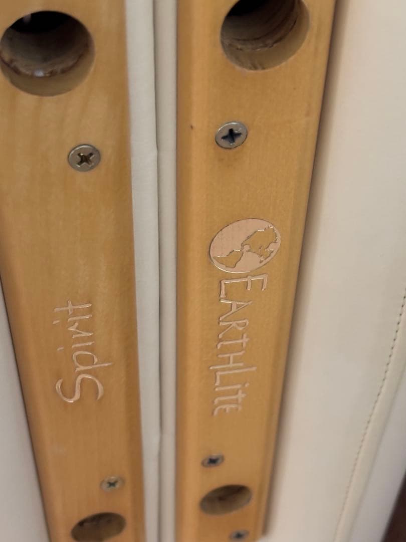 アースライト社製　マッサージベッド