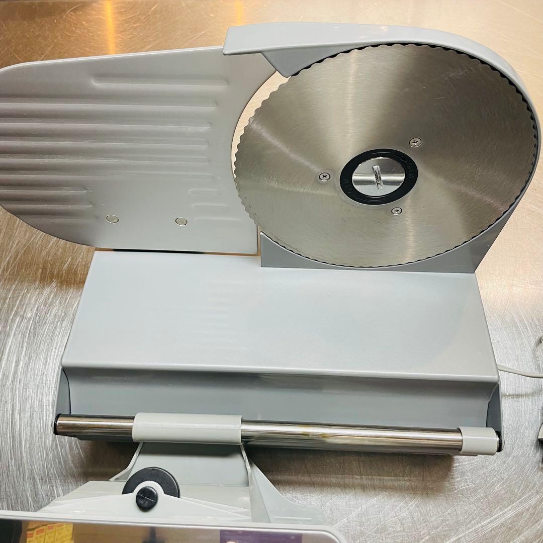 デロンギ電動フードスライサー 美品⭐︎SL360⭐︎ 送料込み！