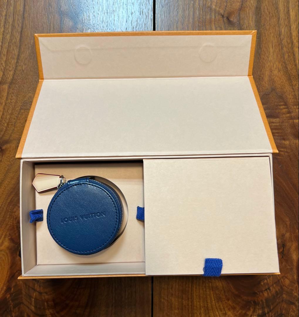 正規品人気のホワイト‼️ルイヴィトン　イヤホンQAB120 箱付き