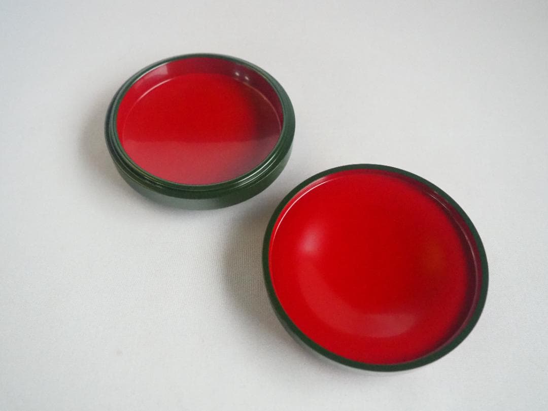 5代川端近左造『独楽塗香合』（共箱）