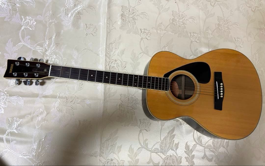 【ハードケース付き‼️】YAMAHA FG-202 アコースティックギター