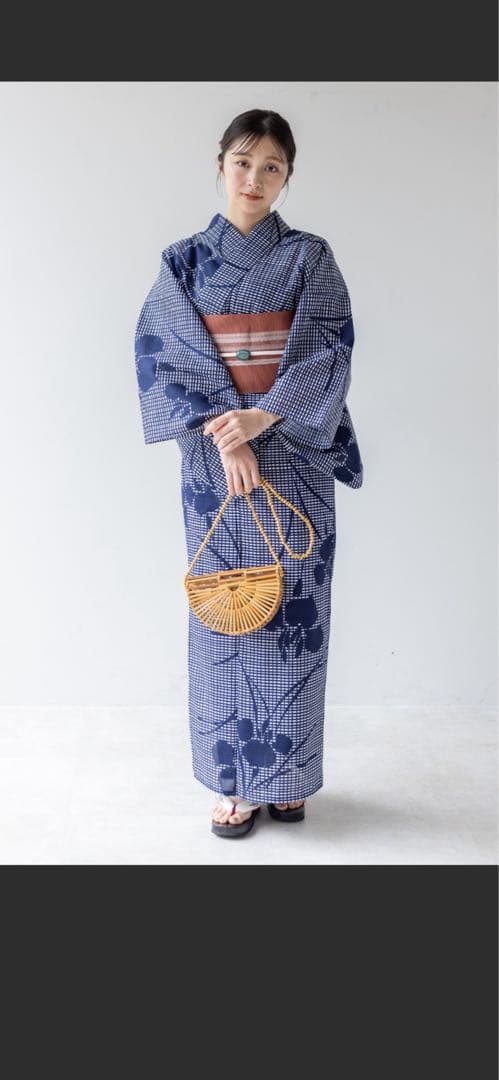 ゆかた館グレース　ネイビー花柄浴衣・帯セット