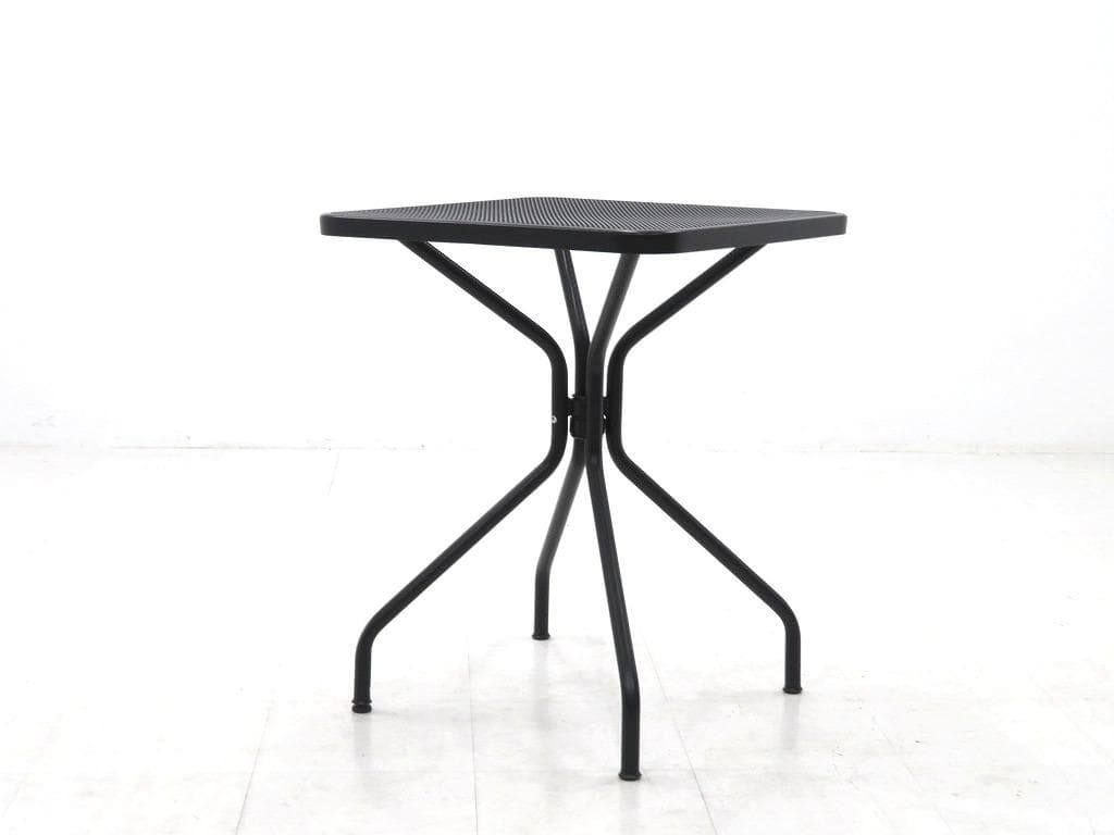 展示品　アクタス　エミュ　emu ガーデンテーブル　ダイニングテーブル　カフェ