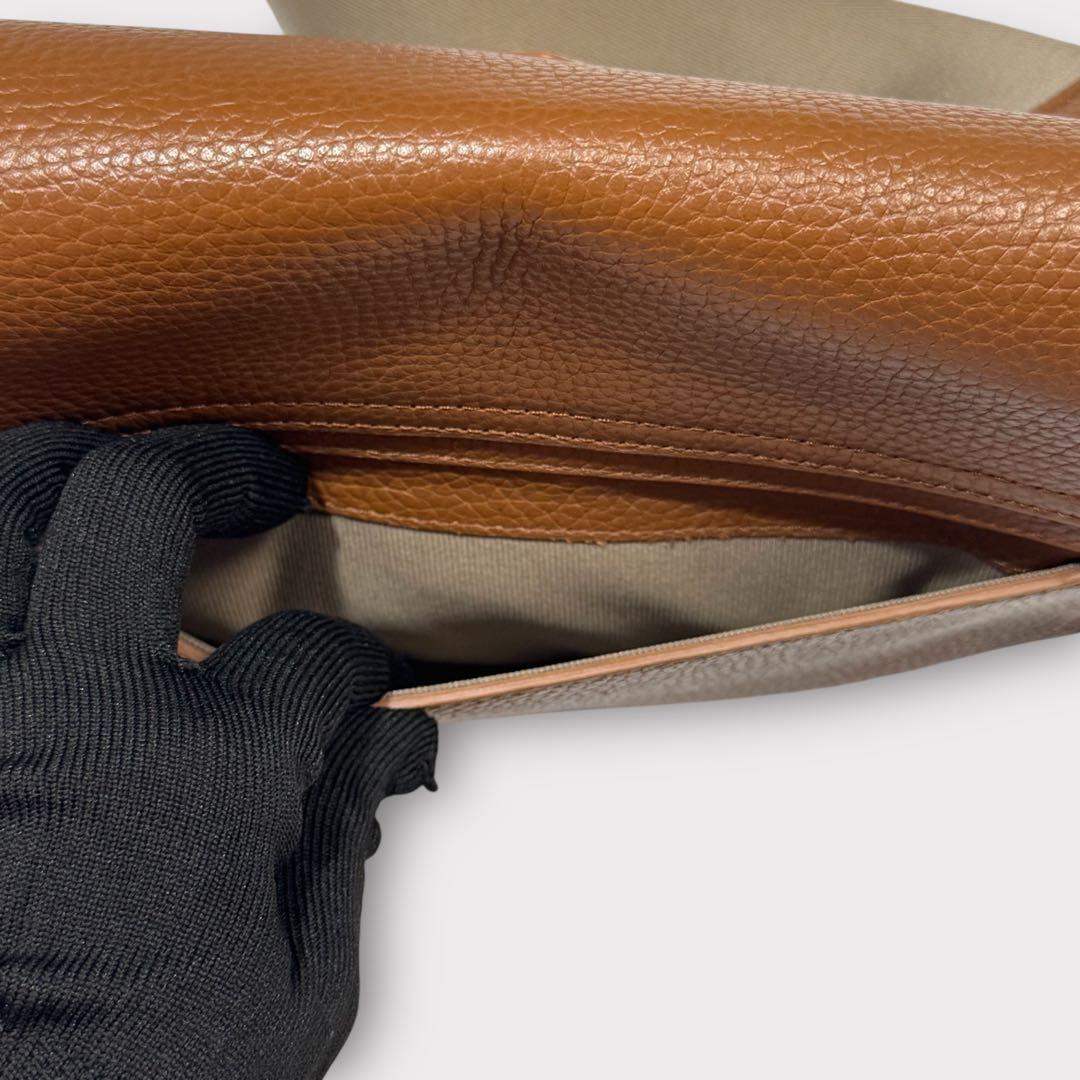 極美品✨FURLA フルラ　ウラニア　ショルダーバッグ　斜めがけ　レザー