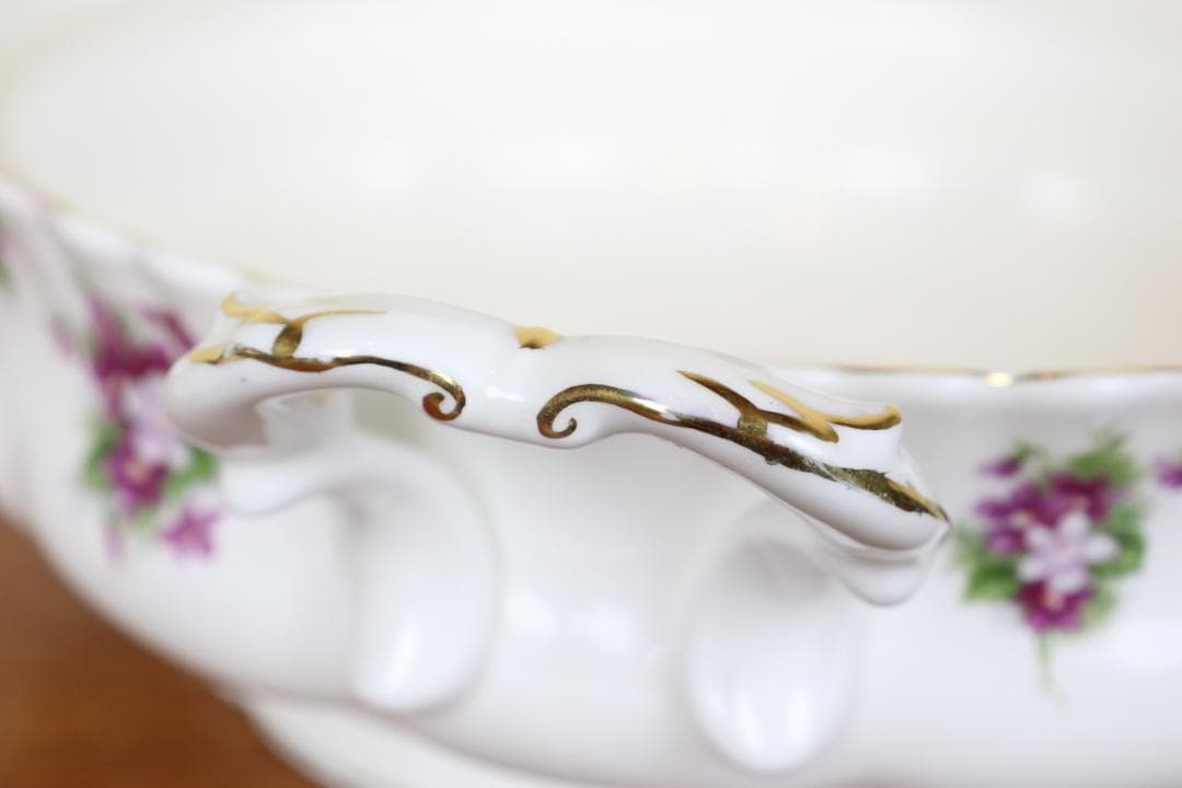 お値下げ　ロイヤルアルバート　スウィートバイオレット　チュリーン　蓋付ボウル