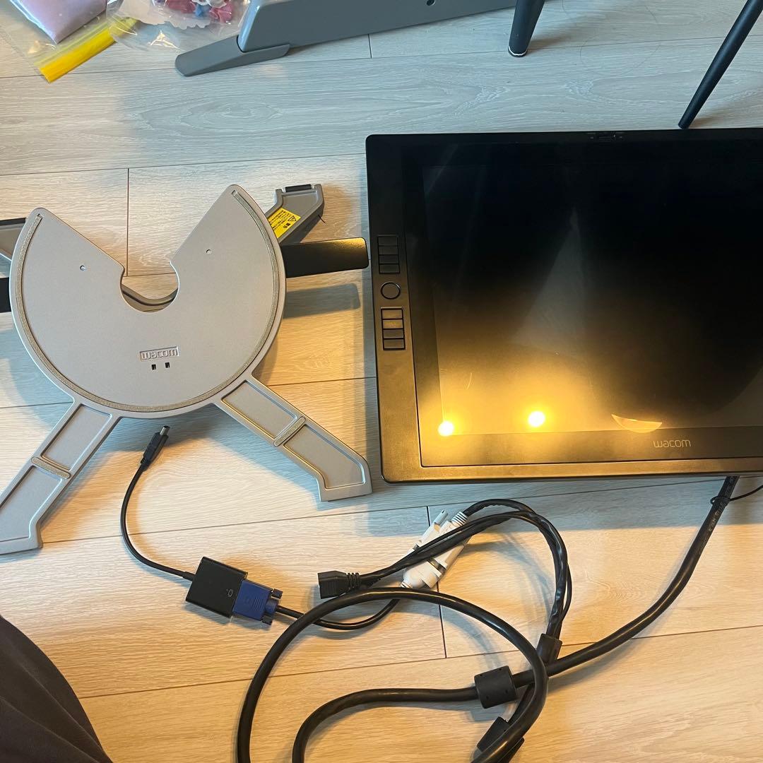 Wacom 液晶ペンタブレット 本体　DTK-2100