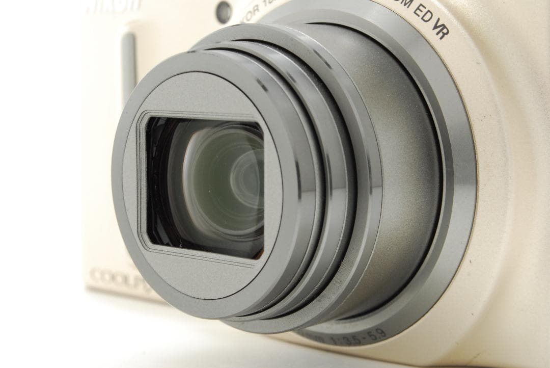 Nikon COOLPIX s9100 Gold デジタルカメラ 動作確認済