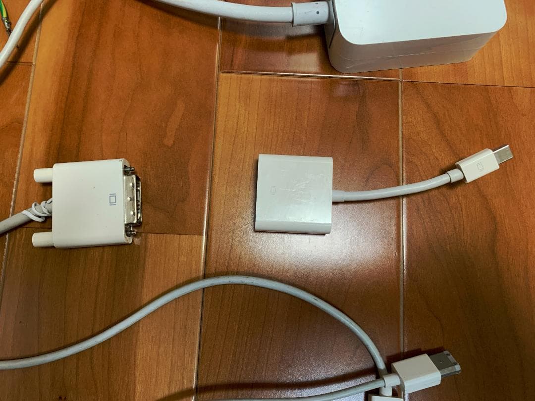 Apple Cinema HD Display 23 ディスプレイとおまけ付