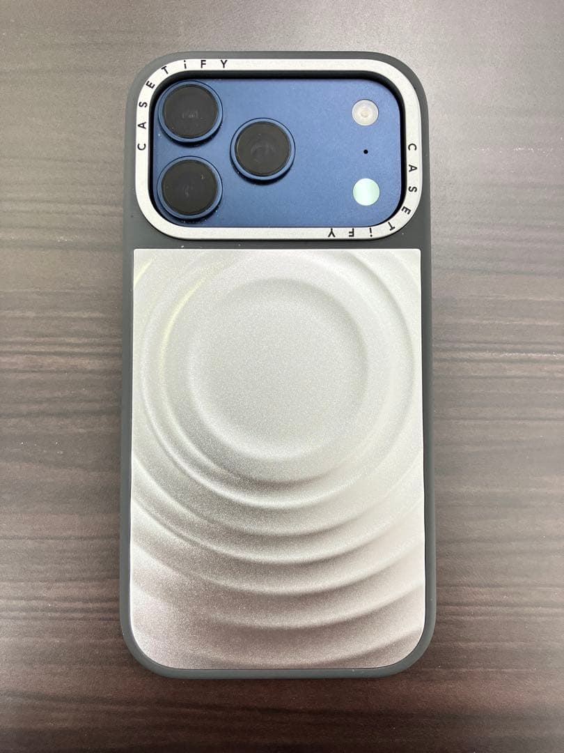 CASETiFY メタル ウェーブ iPhone 17 Pro ケース