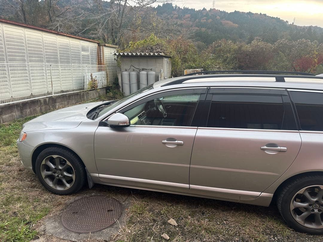フ*ノ様 2010年式　ボルボ　V70 2.5LT