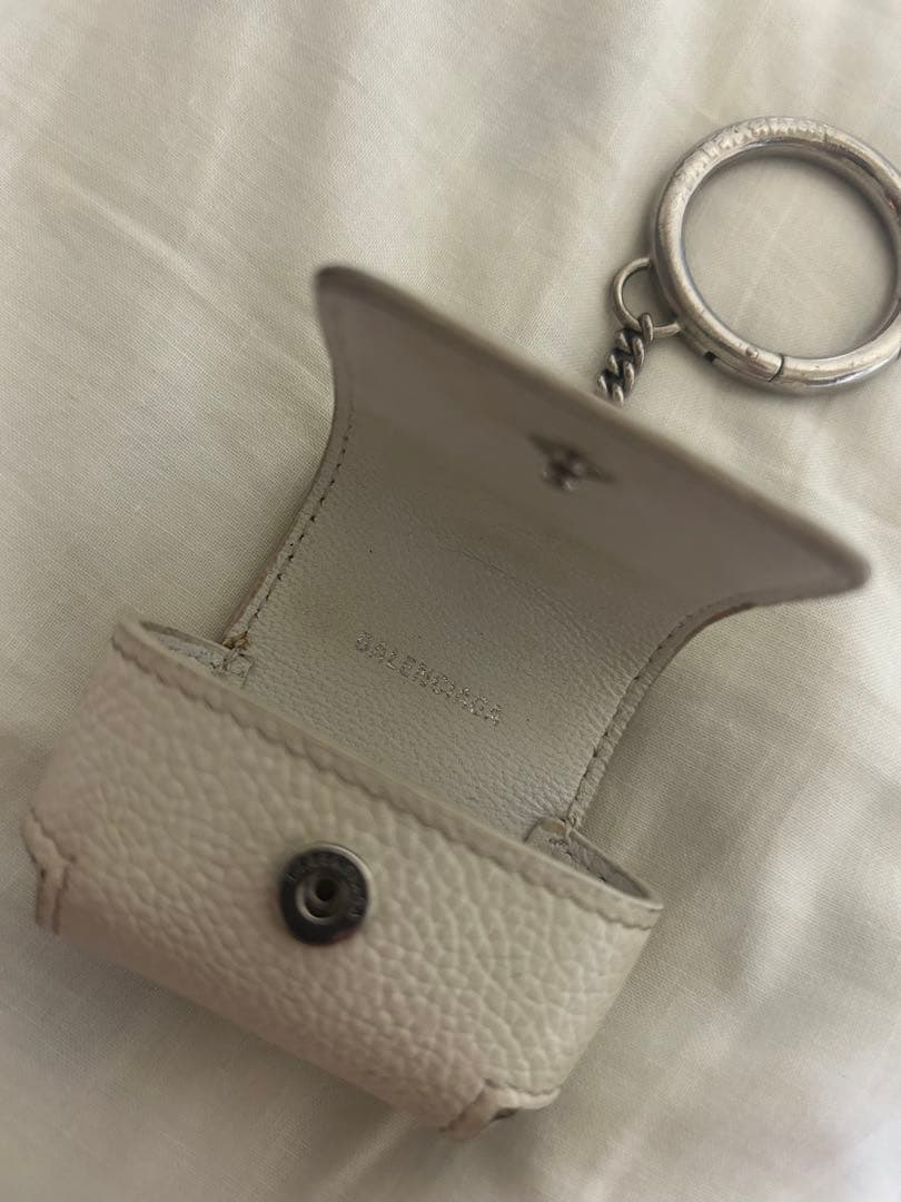 BALENCIAGA イヤホンケース ホワイト