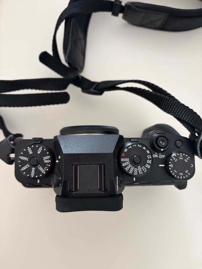 【ほぼ新品】FUJIFILM X-T4 ミラーレス一眼 ブラック