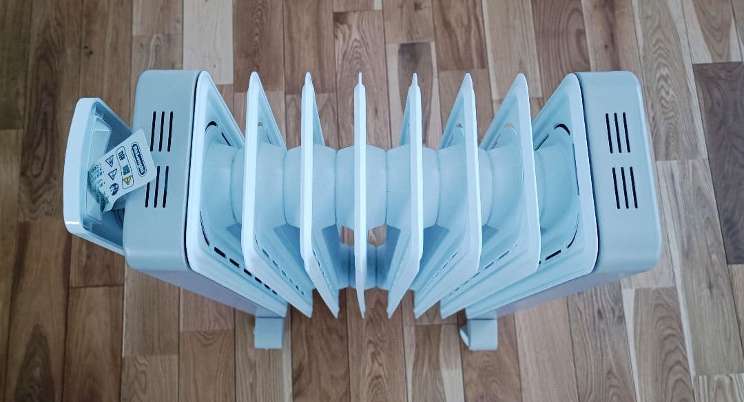 デロンギ ヴェルティカルロ RHJ21F0812-WH オイルヒーター