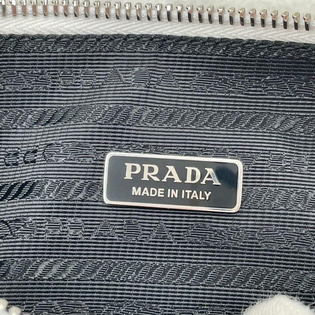 美品　プラダ　テリークロス　ハンドバッグ　ミニバッグ　トライアングル　ホワイト