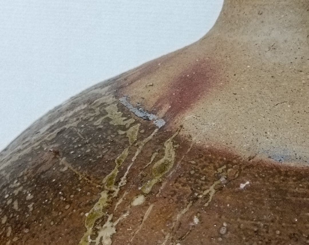 人間国宝　伊勢崎淳作　備前焼　緋襷かぶせ蕪花生　花入