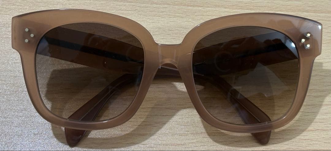 白*姫様 CELINE サングラス 箱　ケース付き　セリーヌ　高級ブランド　美品