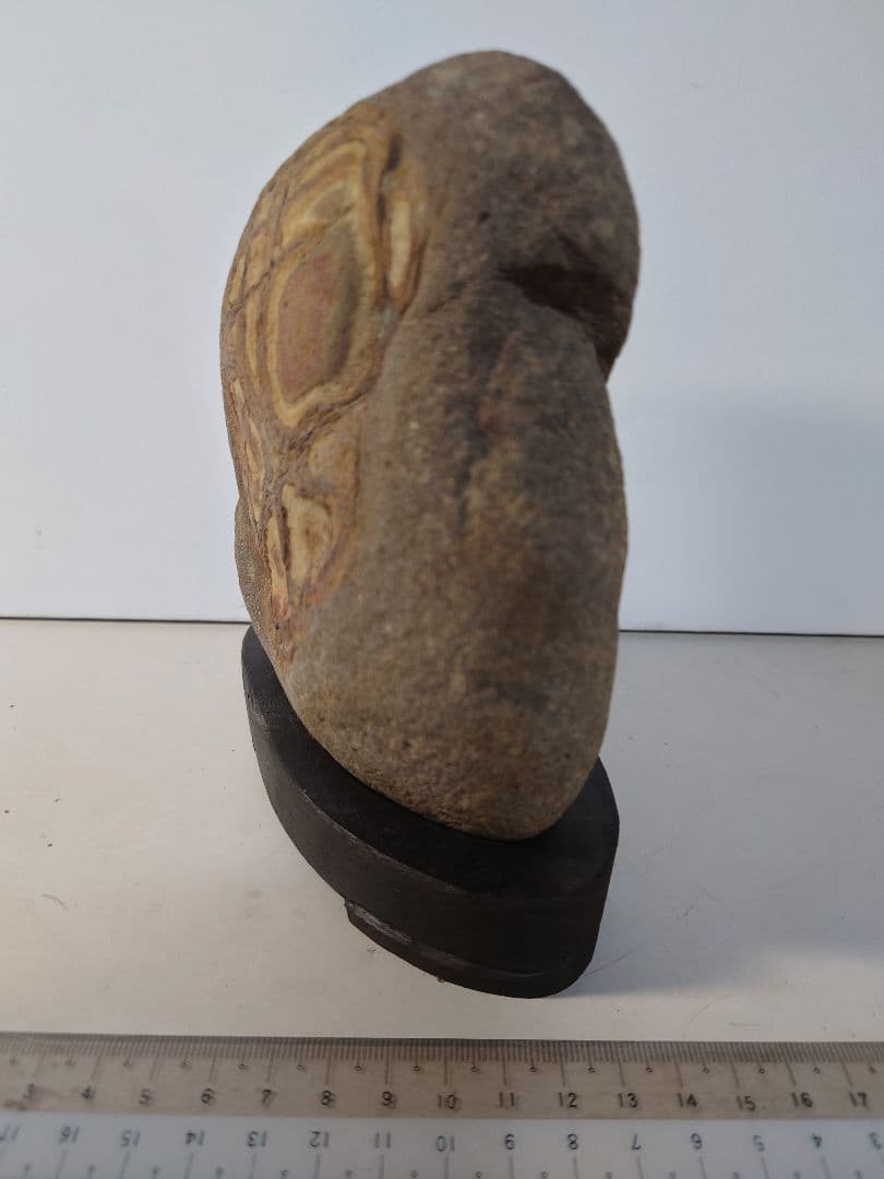 重信川馬蹄石　抽象画　水石 鑑賞石