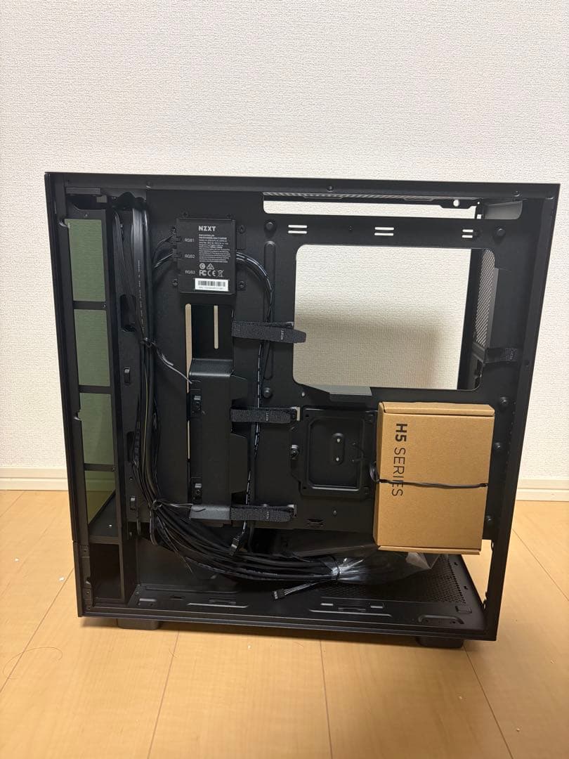 【新品未使用品】NZXT H5 Elite CC-H51EB-01 黒