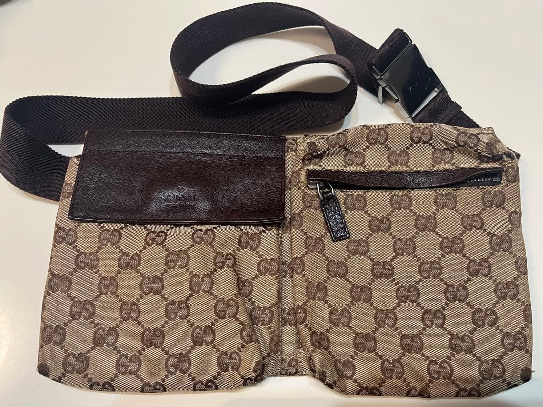 グッチ　ウエストバック