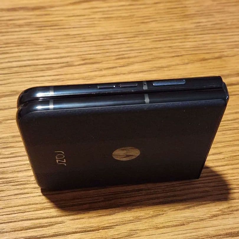 スマートフォン本体 Motorola razr 50 ultra