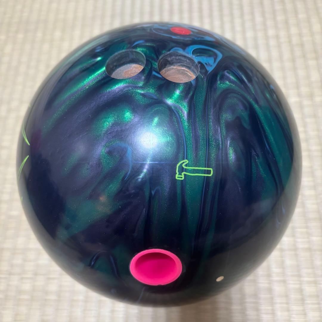 ブラックウィドーナイトブレイカーハイブリッド 15p ボウリングボール ハンマー