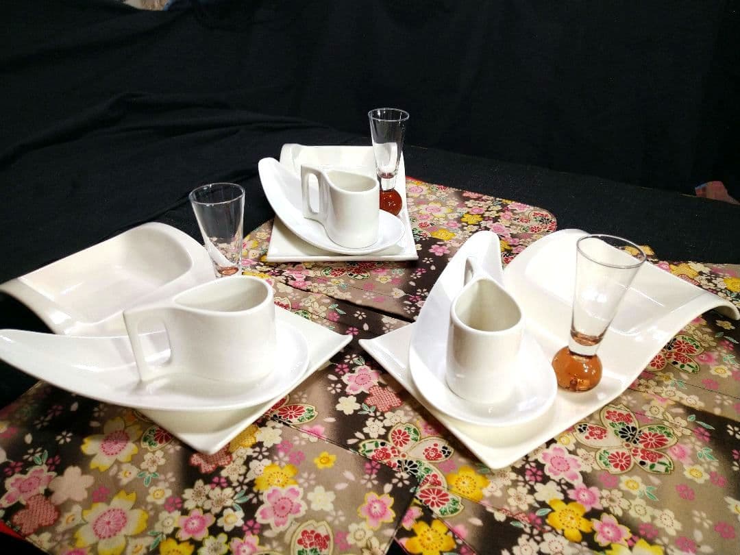 ♥豪華に高級ホテル演出⬛【オリジナルウエーブ長大皿演出セット】♥４種２組計８点