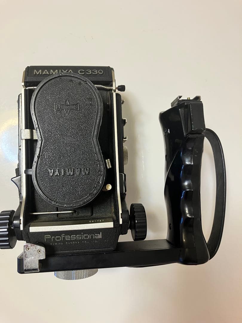 Mamiya C330 プロフェッショナル 二眼レフカメラ ハンドル付き