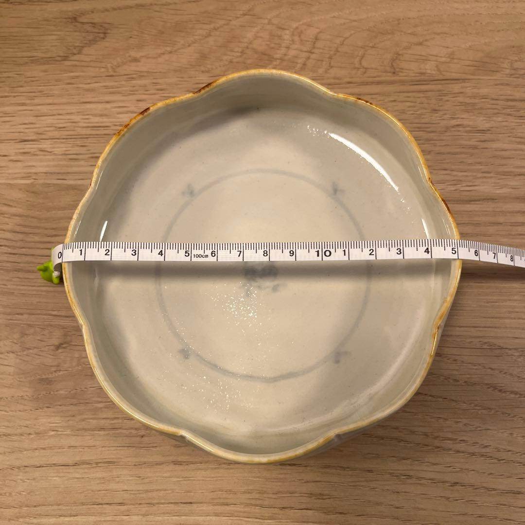 作家　鈴木まどか　鉢　器　皿　安南手　白磁