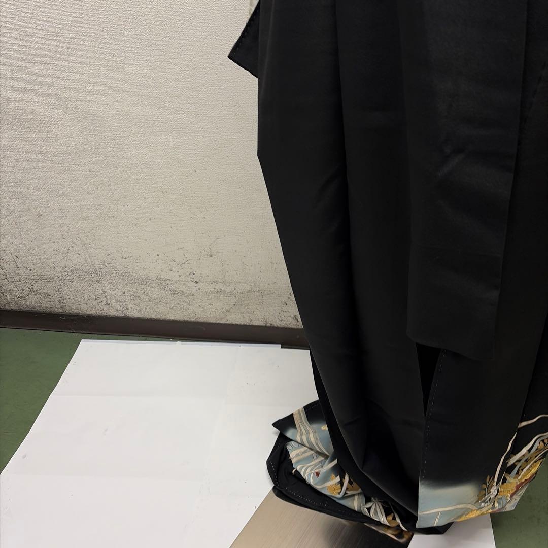 黒留袖 花柄刺繍 着物　身丈160センチくらい