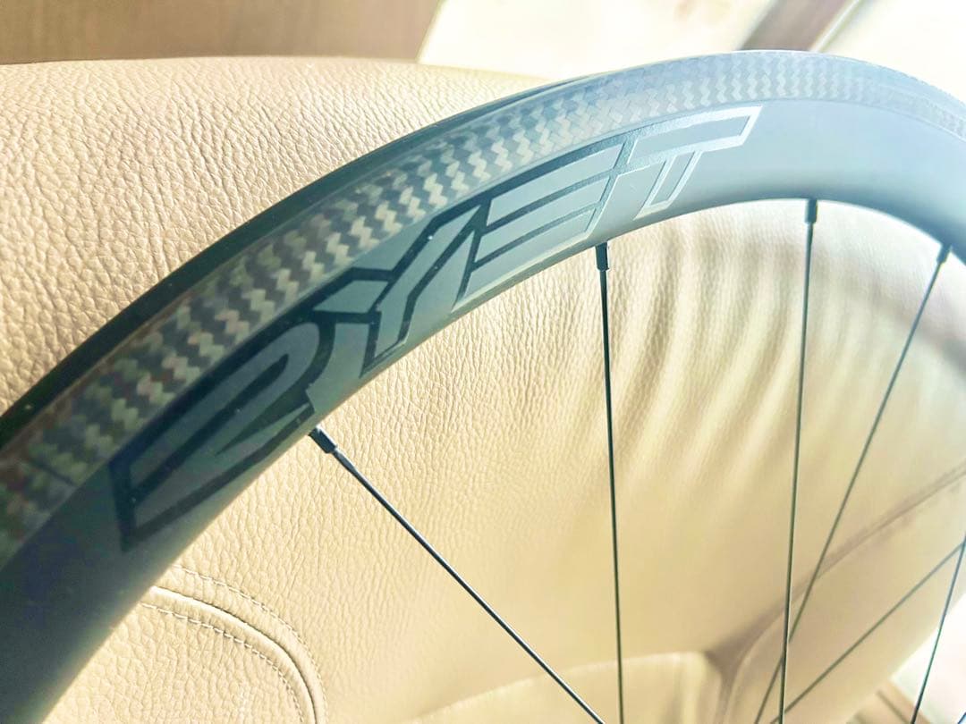 ◆鬼軽！カーボンホイールCarbon前輪◆640g！