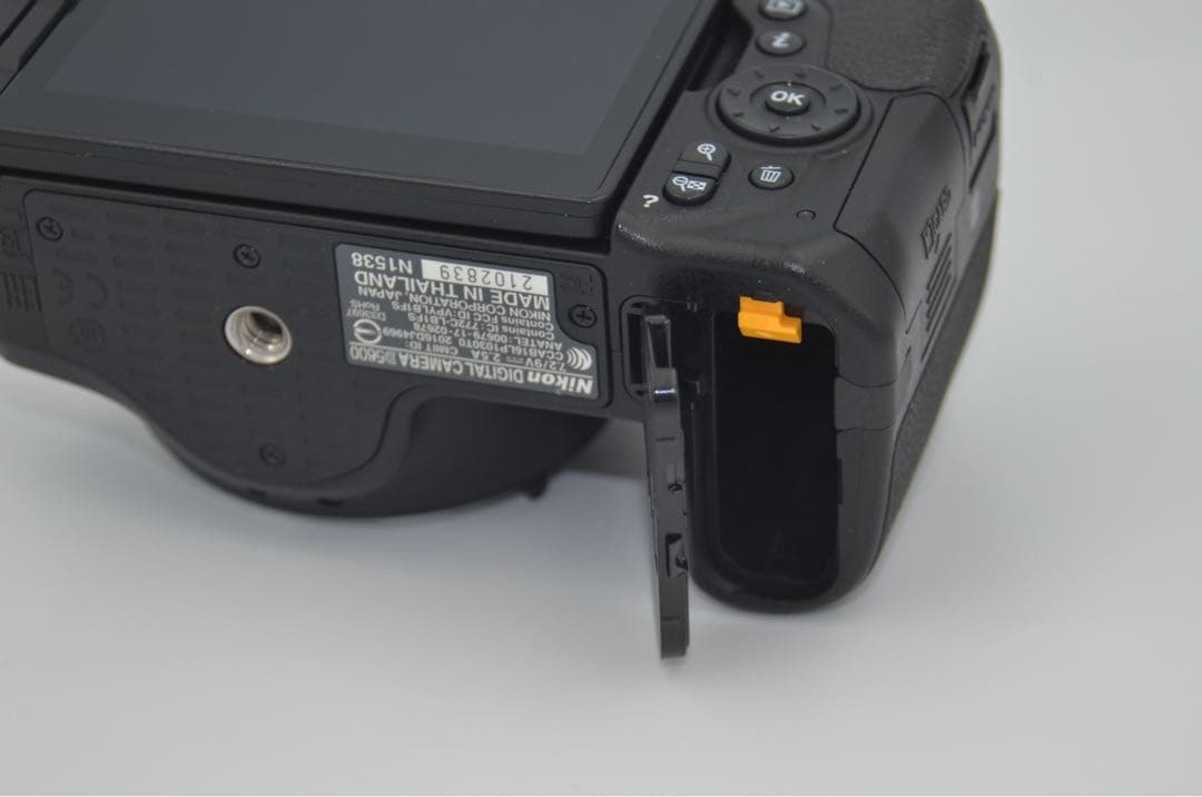 NIKON D5600 W ズームキット