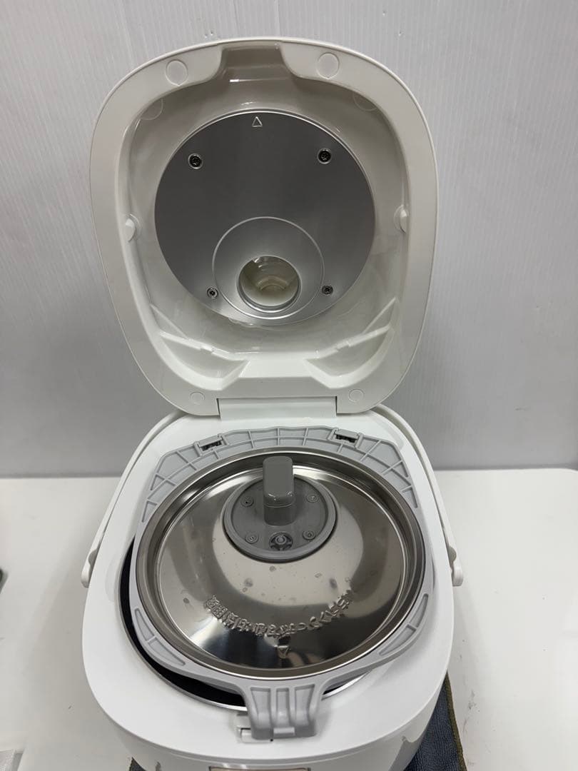 パナソニックSR-KT060 IHジャー炊飯器2021年製