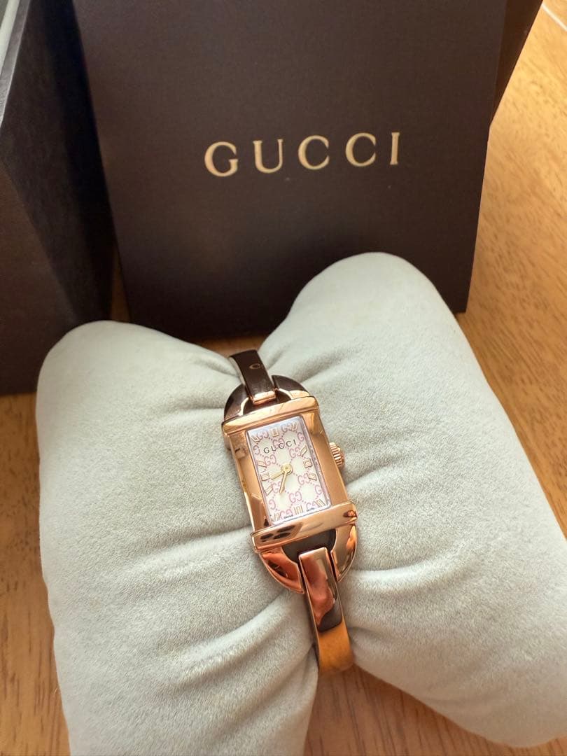 GUCCI レディース アナログウォッチ