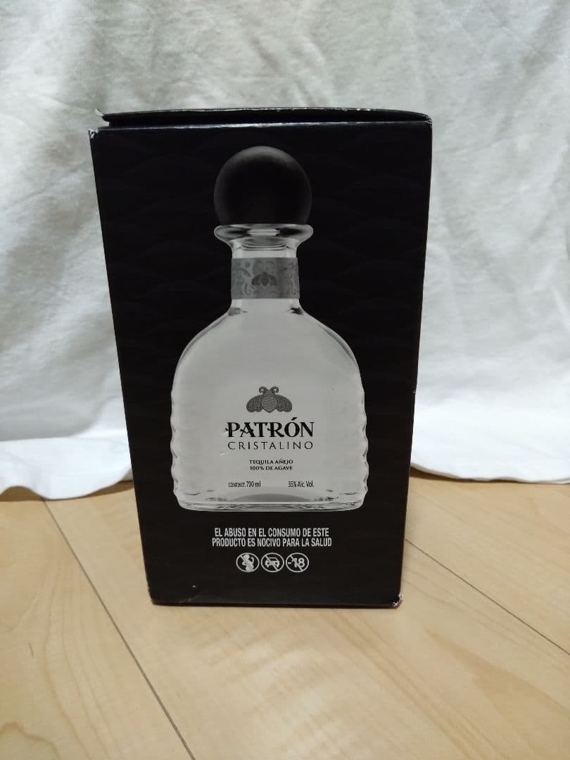 PATRÓN CRISTALINO テキーラ 700ml 35%