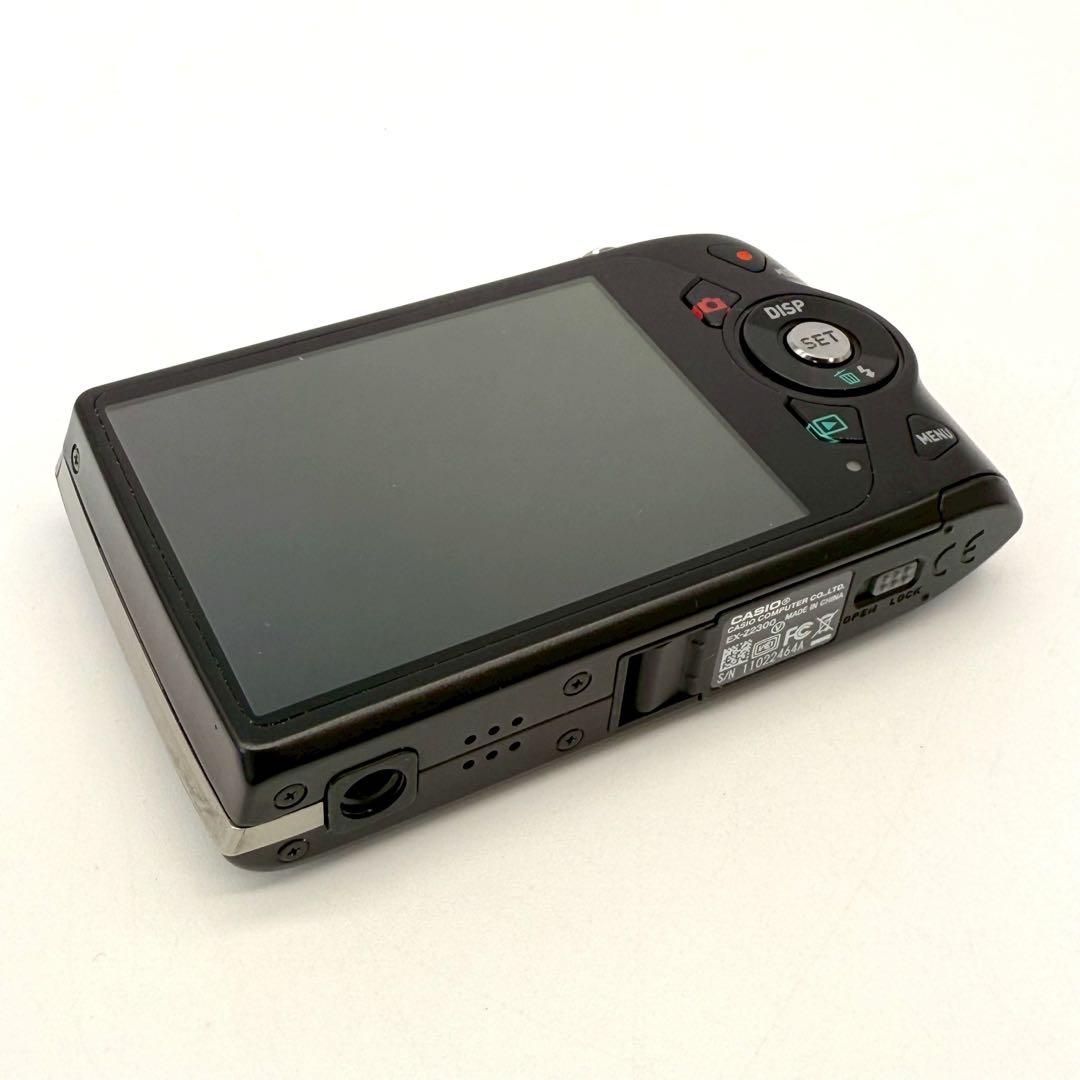 CASIO EXILIM EX-Z2300 デジタルカメラ　カシオ　コンデジ