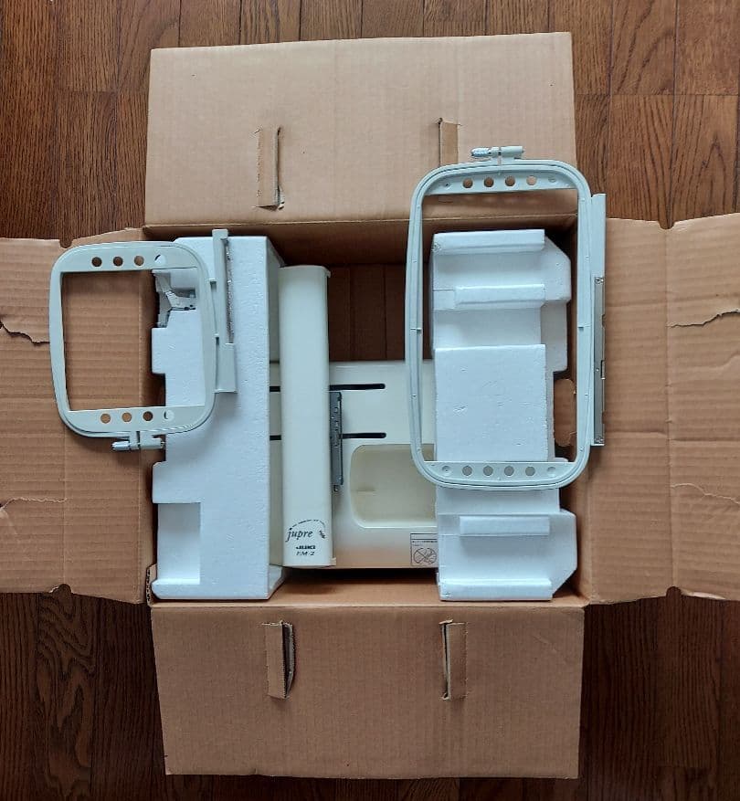 ジューキミシンの刺繍機　「EM-2」 新品