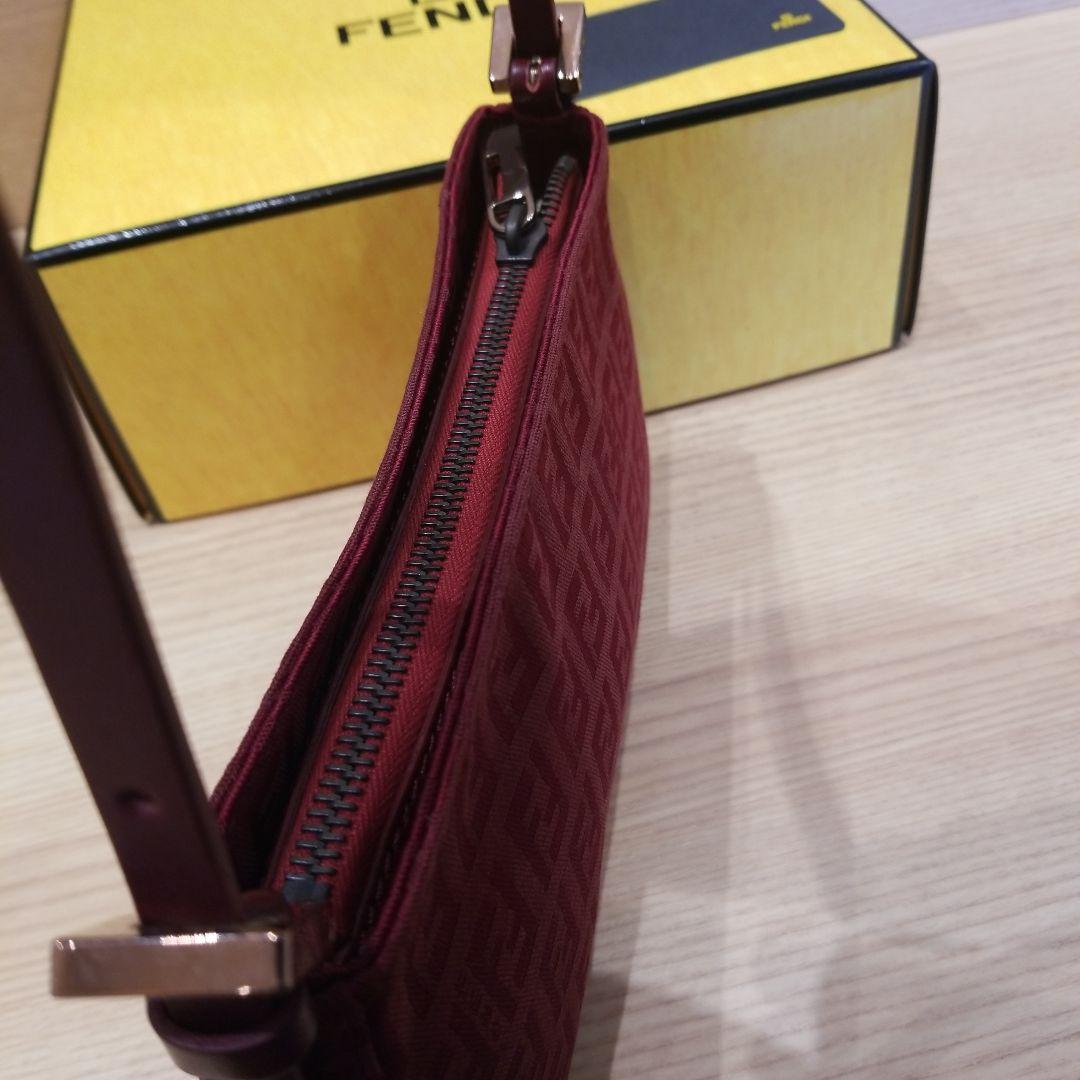 美品　FENDI ワインレッド ショルダーバッグ