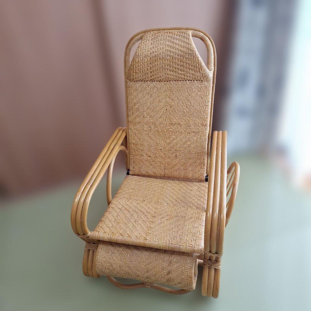 引き取り大歓迎❗ラタン リクライニングチェア マガジンラック付き