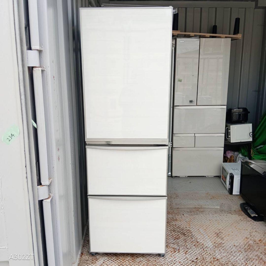 送料設置無料　Panasonic　自動製氷機能付き大型冷蔵庫　365L