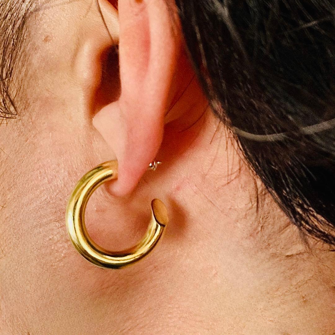 ゴールド 4×23mm 両耳　18金　ピアス　701サイズ同